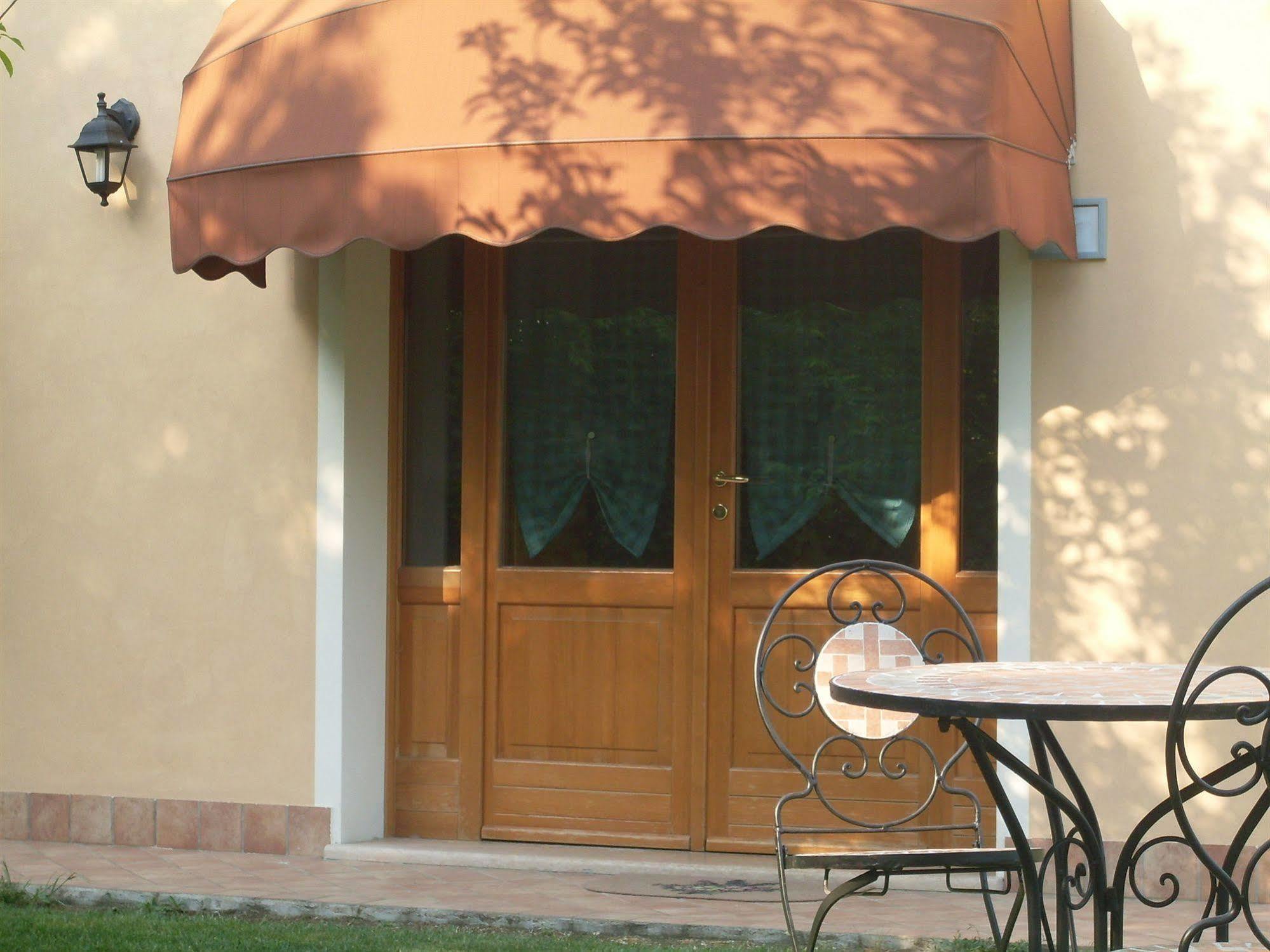 B&B Al Tramonto Monzambano Exteriör bild