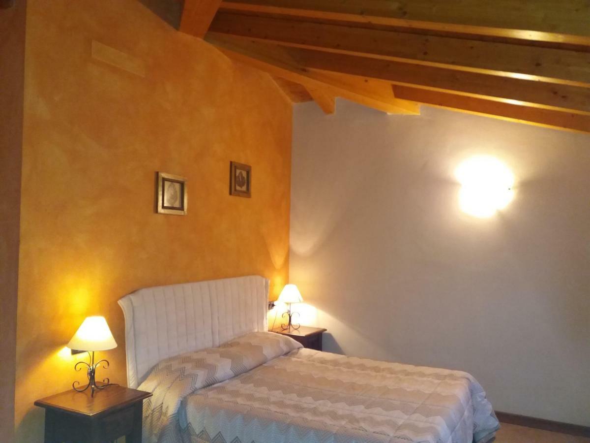 B&B Al Tramonto Monzambano Exteriör bild